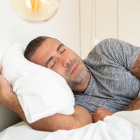 Marcos Apud, psicólogo: "Dormir con el estómago vacío es uno de los hábitos que más impacta en la calidad de vida" 