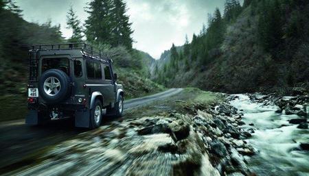 Land Rover Defender 2012