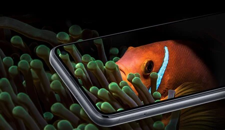 サムスンギャラクシーF52