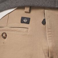 Dockers rebaja casi al 50% de descuento los pantalones que sientan como un guante y no dejaremos de llevar a diario