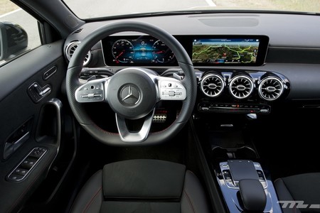 Nokia lleva a los tribunales a Daimler: quiere que pague por usar su tecnología 4G en los coches