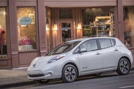 El Nissan LEAF tendrá una versión con una batería de 30 kWh este mismo año