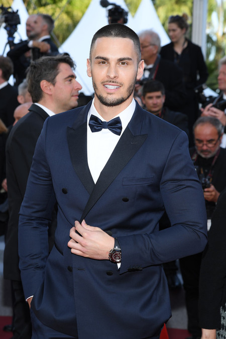 Baptiste Giabiconi debuta un nuevo (y extremo) corte de cabello en el Festival de Cannes