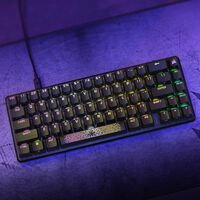 Consigue espacio extra en tu mesa con este teclado gaming compacto de Corsair