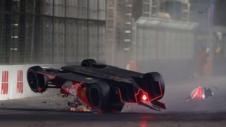 El estreno de la Fórmula E pudo ser un desastre: dos graves accidentes y misiles interceptados por el ejército saudí
