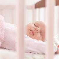 ¿Es saludable el patrón de sueño de nuestro bebé? Un estudio publica una guía para saber qué es normal y cuándo requiere atención