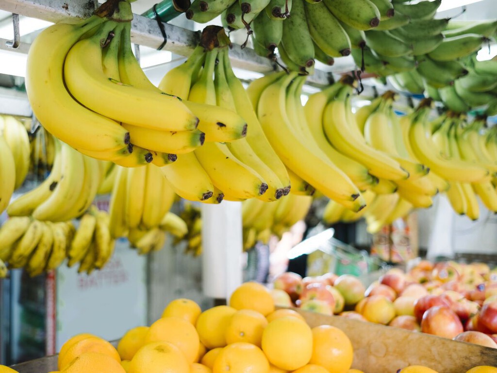 ¿Nevera o frutero? El truco definitivo para guardar los plátanos y evitar que se pongan negros enseguida