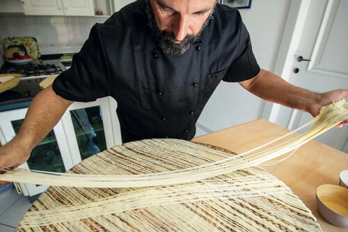 Hace 300 años una familia inventó la pasta más rara del mundo y quedó al borde de la extinción. Ni la tecnología más avanzada puede replicarla