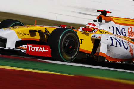 Fernando Alonso quinto en Monza por cortesía de Lewis Hamilton