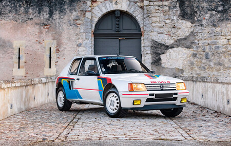 Este Peugeot 205 Turbo 16 sale a subasta: un unicornio con ADN de rally que podría superar los 400.000 euros