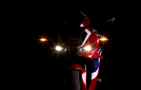 ¡Ya está aquí! Esta es la nueva Honda CBR600RR: fotos y vídeo del resurgir en supersport del ala dorada