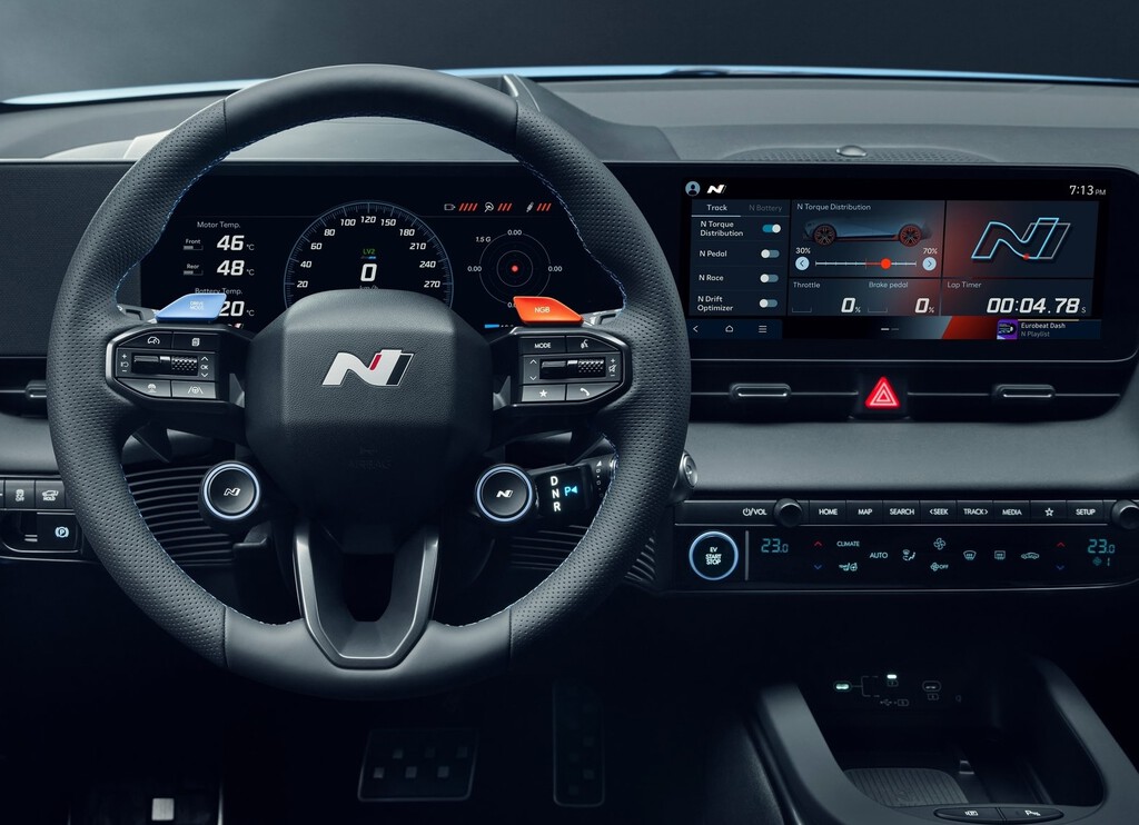 Hyundai quiere vender un coche eléctrico por 80.000 euros. Su plan para convencernos: un cambio de marchas imaginario