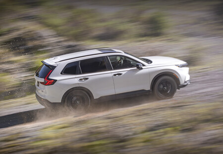 Crv Hyb Motorpasion 1300x900 2