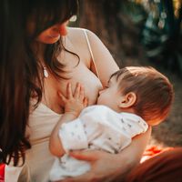 La ciencia lo tiene claro: amamantar al menos durante seis meses mejora el desarrollo cognitivo de los niños hasta la adolescencia