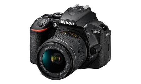 Nikon D5600 con objetivo 18-55 estabilizado: en eBay por sólo 526,99 euros