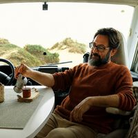 Un desarrollador web francés afirma tener la fórmula para ahorrar: “Vendí mi casa por 112.000 euros para vivir en una autocaravana. Ahora ahorro hasta 400 euros cada mes” 