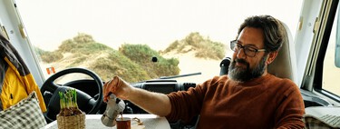 Un desarrollador web francés afirma tener la fórmula para ahorrar: “Vendí mi casa por 112.000 euros para vivir en una autocaravana. Ahora ahorro hasta 400 euros cada mes” 