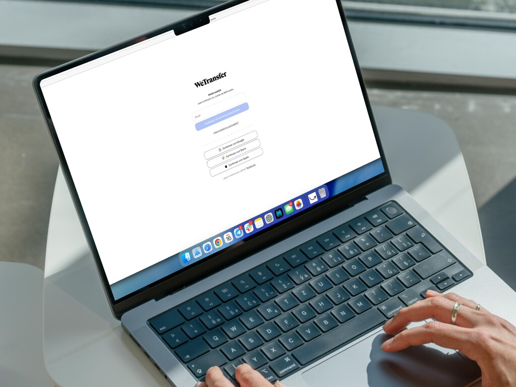 Paso de que WeTransfer utilice mis datos, sea o no para IA. Mi alternativa es de Apple, gratis y compatible con todos 