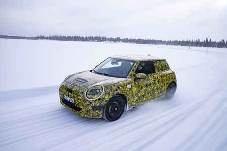 Mini Cooper 2023 Camuflaje 01