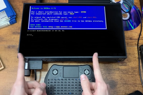 Instalar o Windows 95 no PS2? Este youtuber tentou / Imagem: MetraByte (YouTube)