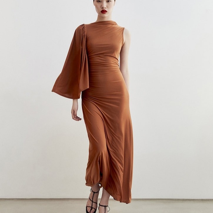 Sfera
Vestido manga capa