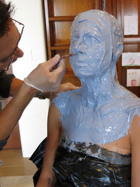 Las hay con prisas y luego Heidi Klum poniéndose manos a la obra para Halloween