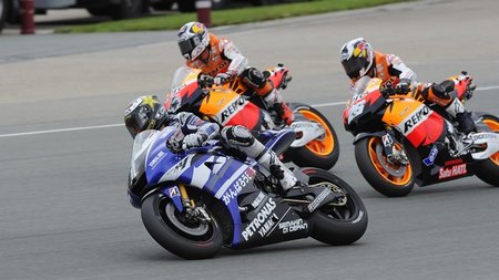 Rumorología variopinta: Jorge Lorenzo, Andrea Dovizioso y Valentino Rossi juegan al ratón y al gato