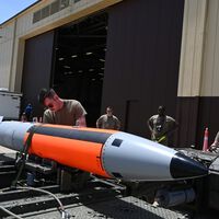 Os Estados Unidos tiveram uma ideia para tranquilizar a Europa; em vez de enviar soldados, vão aproximar suas armas nucleares da Rússia 