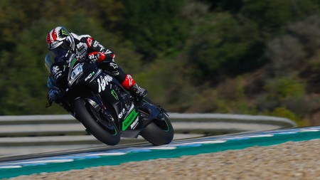 Jonathan Rea avisa y Álvaro Bautista sorprende con la Ducati Panigale V4 R en sus primeros test de WSBK 2019