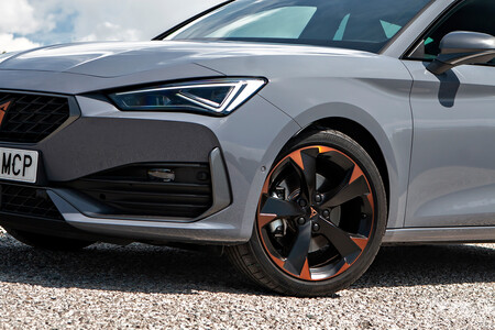 Cupra Leon eTSI 150 CV