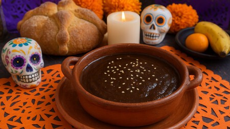 Cómo hacer mole falso para la ofrenda de muertos: con poco presupuesto y para no desperdiciar comida