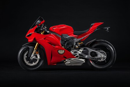 Ducati Panigale V4 2025 006