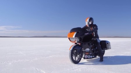 Pimienta, una Harley-Davidson bagger y su récord de velocidad