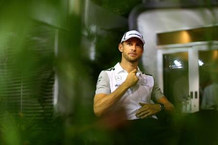 Jenson Button vuelve a asomar la posibilidad de retirarse