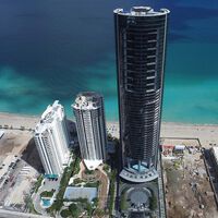 Porsche diseñó uno de los rascacielos más altos y lujosos de Miami. Menos de diez años después se está hundiendo en primera línea de playa
