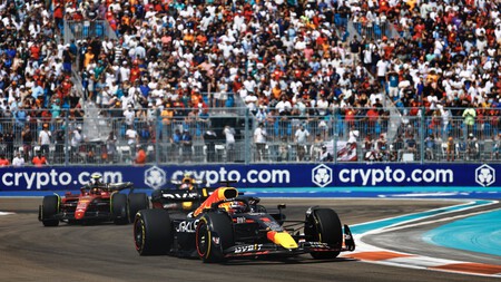 Max Verstappen exhibe superioridad en el debut de Miami y Carlos Sainz vuelve a un podio de la F1