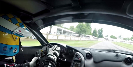 Así de brutal es el récord de Goodwood visto desde el asiento del piloto del McLaren P1 LM