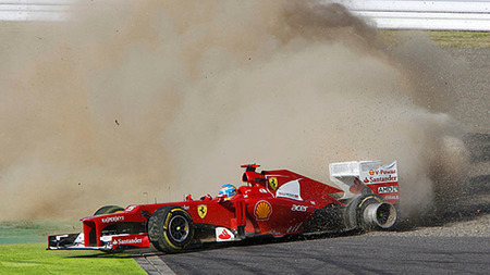 Fernando Alonso se "hace" un hara-kiri