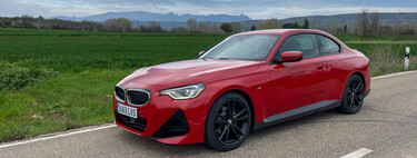 Probamos el BMW Serie 2 Coupé: más grande y tecnológico, pero manteniendo la esencia que lo convierte en un coche único y sin rivales en el mercado