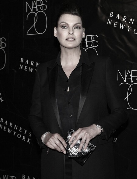 Linda Evangelista, desfigurada y con depresión tras sufrir un rarísimo efecto adverso causado por un tratamiento estético