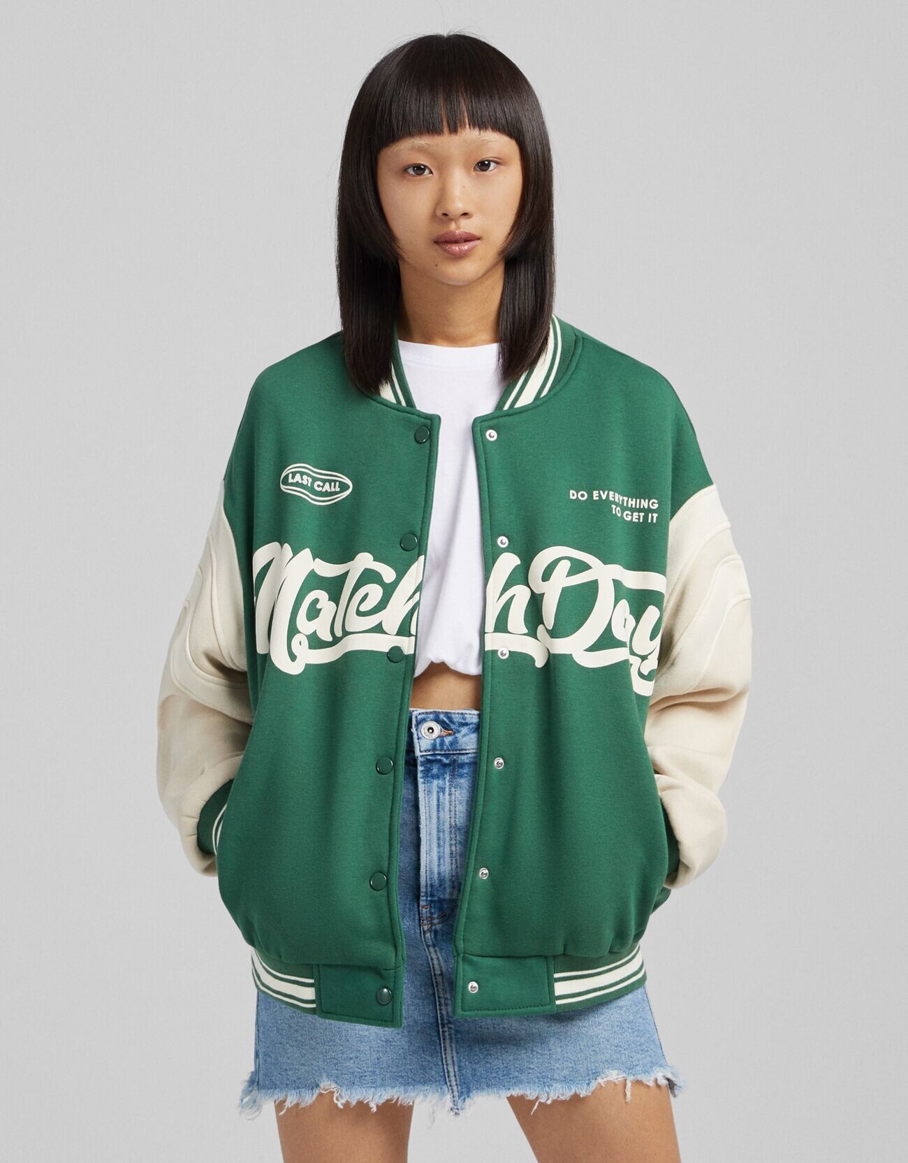 Chaqueta Varsity Oversized en Verde Bosque Blanco Invierno Sociedad Deportiva main image 0