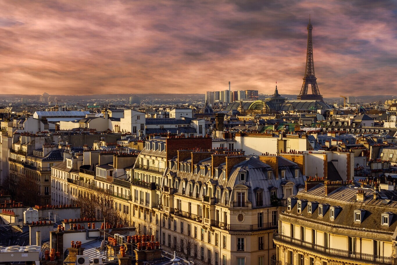 Siete hoteles con vistas a la Torre Eiffel para un viaje lleno de lujo a París