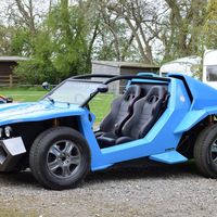 Este 'beach buggy' lo fabrica Noble y es en gran parte un Ford Mondeo Mk3