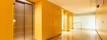 Si en tu casa hay un ascensor, llega una nueva normativa a partir del verano: estas son las novedades 