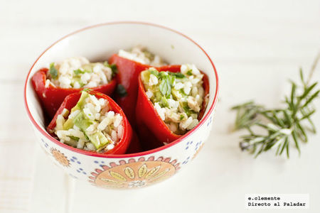 Pimientos del piquillo rellenos de arroz, atún y aguacate