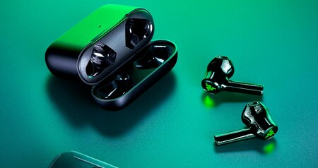 Razer Hummerhead True Wireless X, luces y baja latencia para unos auriculares que no pasan desapercibidos