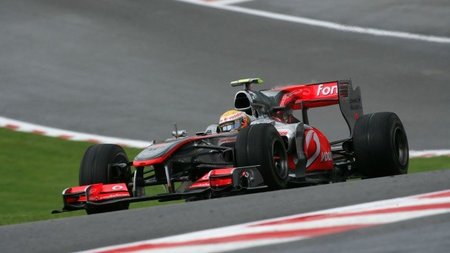 GP de Bélgica de Fórmula 1: Lewis Hamilton aprovecha la mala salida de Red Bull para dominar de principio a fin en Spa