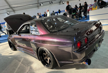 Nissan Skyline GT-R R32 Full Carbon-R Garage Active