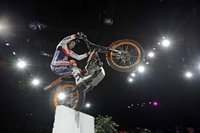 Toni Bou arranca el Campeonato del Mundo de X-Trial 2012 con victoria
