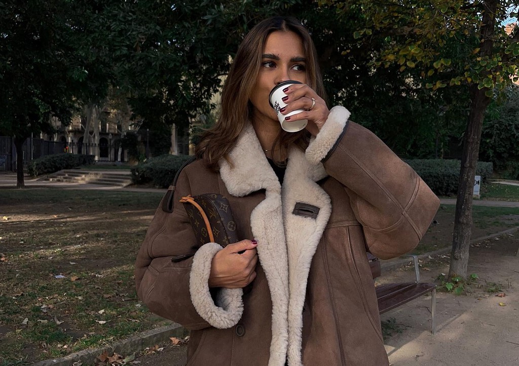 Adiós a las Samba: las nuevas zapatillas de aire retro que arrasan de Adidas son este modelo en color cereza ideal para el invierno 